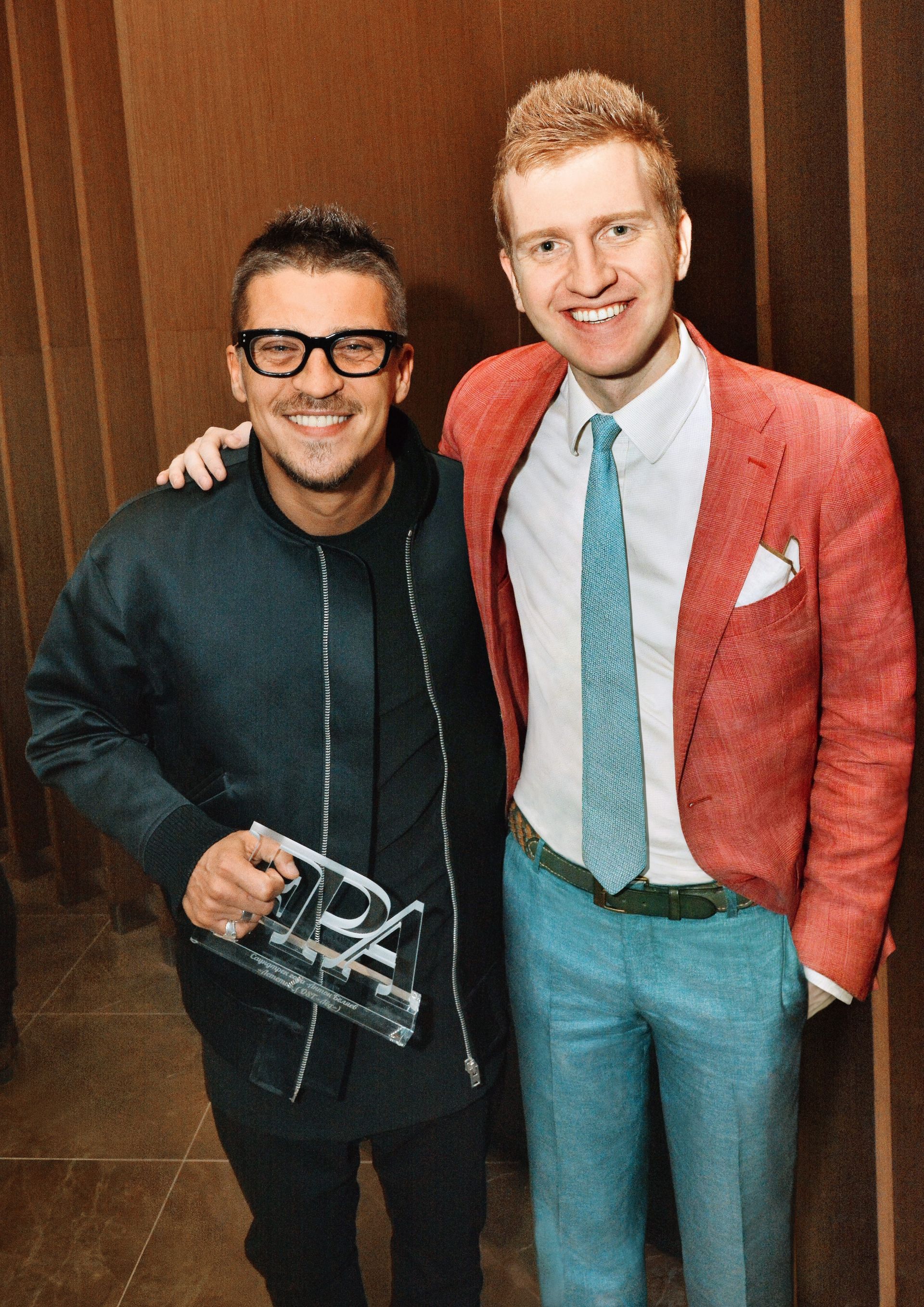 Стилист Александр Белов и
                                                            Антон Беляев