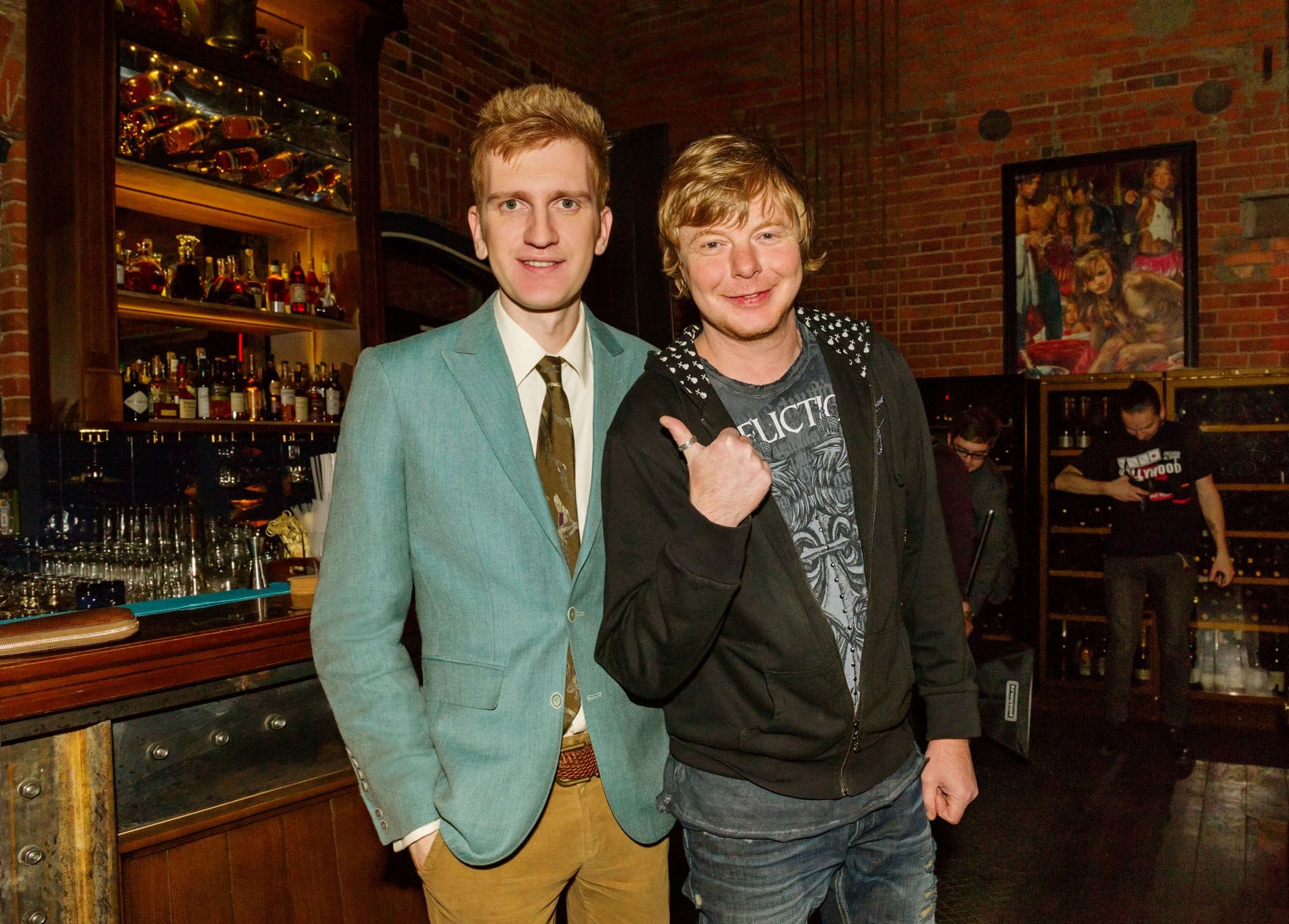 Стилист Александр Белов и
                                                            Андрей Григорьев-Аполлонов