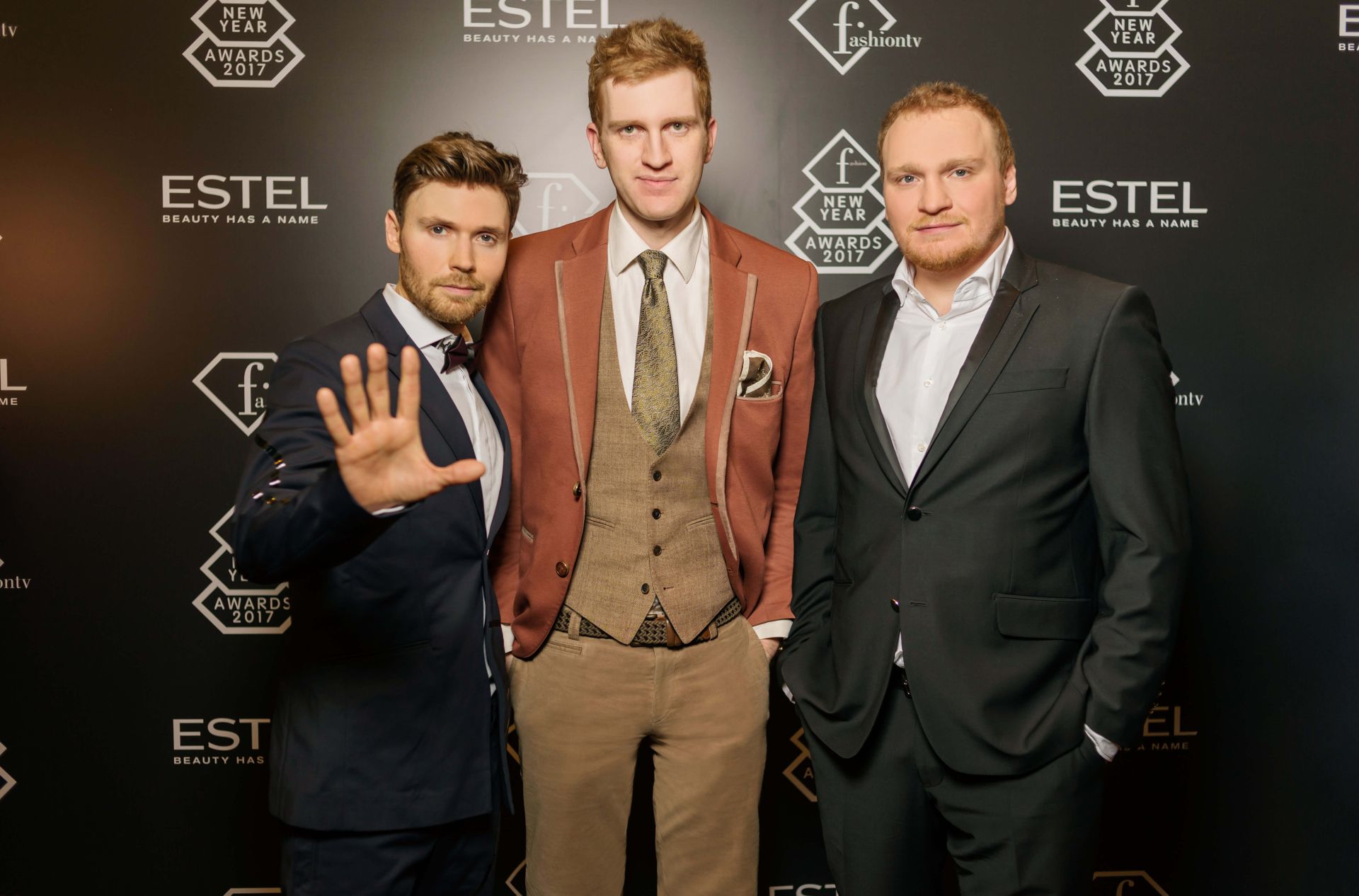 Стилист Александр Белов и
                                                            Братья Сафроновы