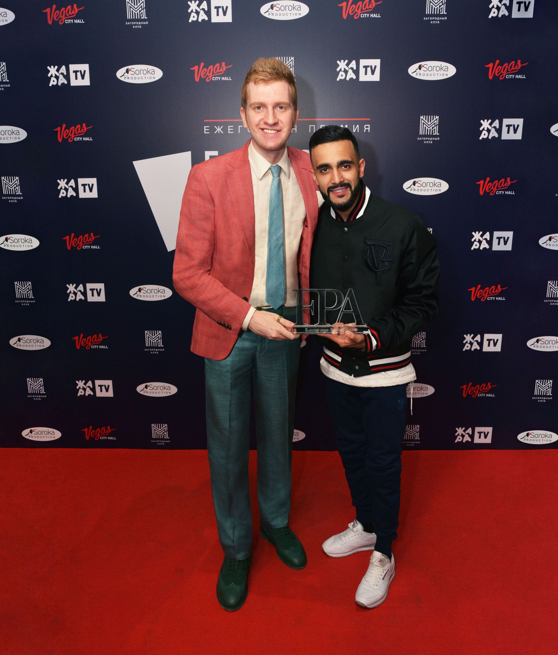 Стилист Александр Белов и
                                                            Гусейн Гасанов