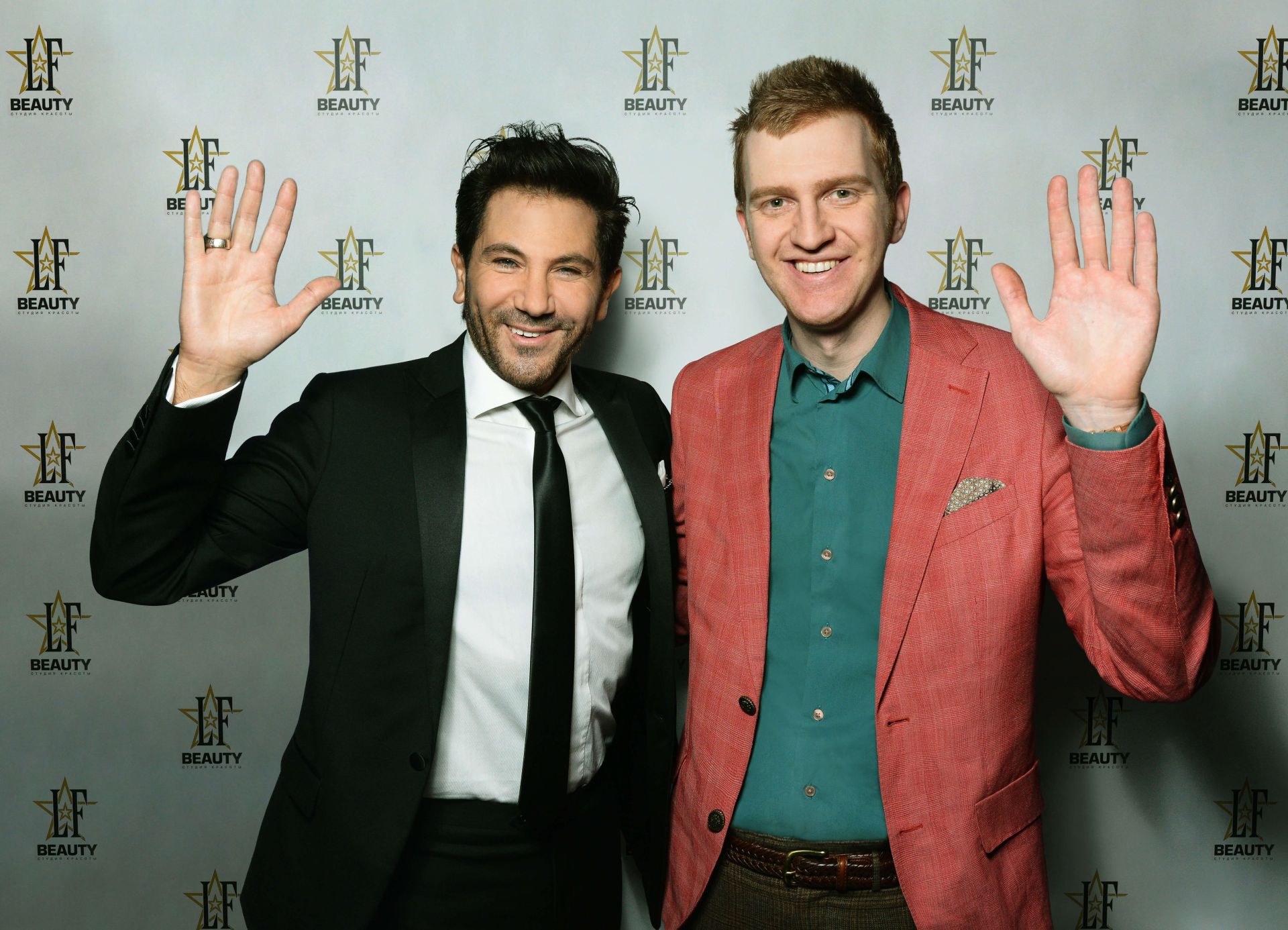 Стилист Александр Белов и
                                                            Авраам Руссо