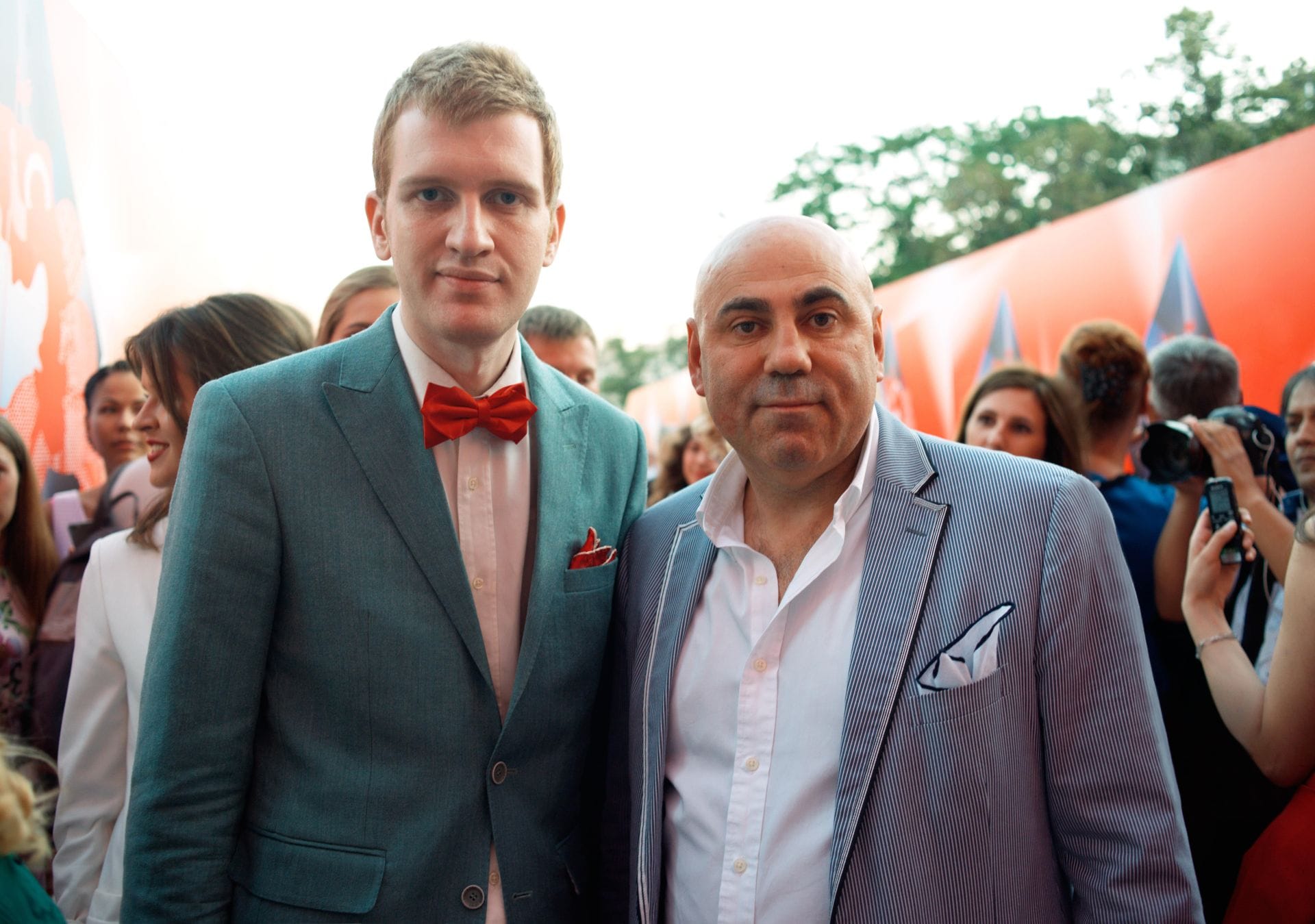 Стилист Александр Белов и
                                                            Иосиф Пригожин