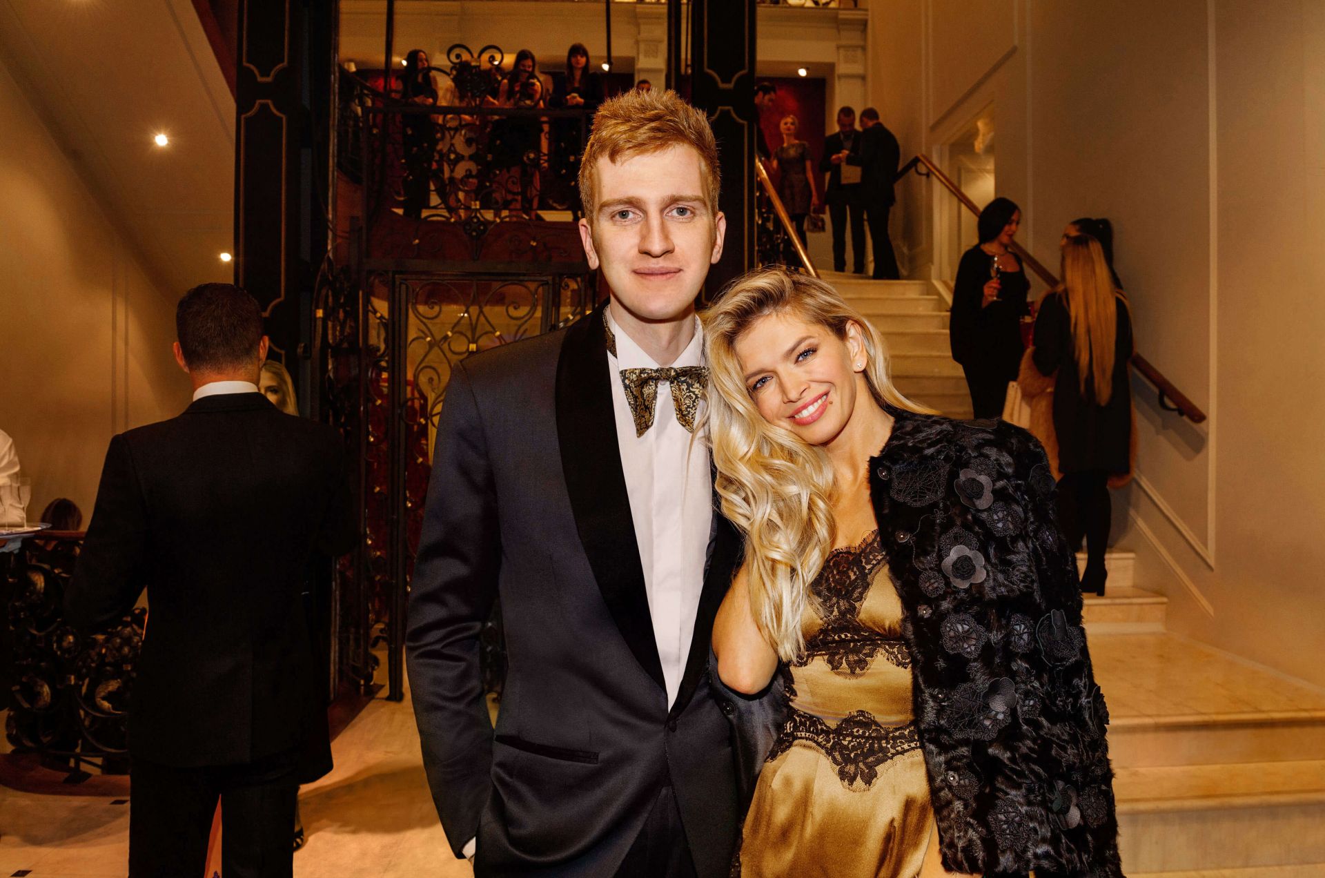 Стилист Александр Белов и
                                                           Вера Брежнева