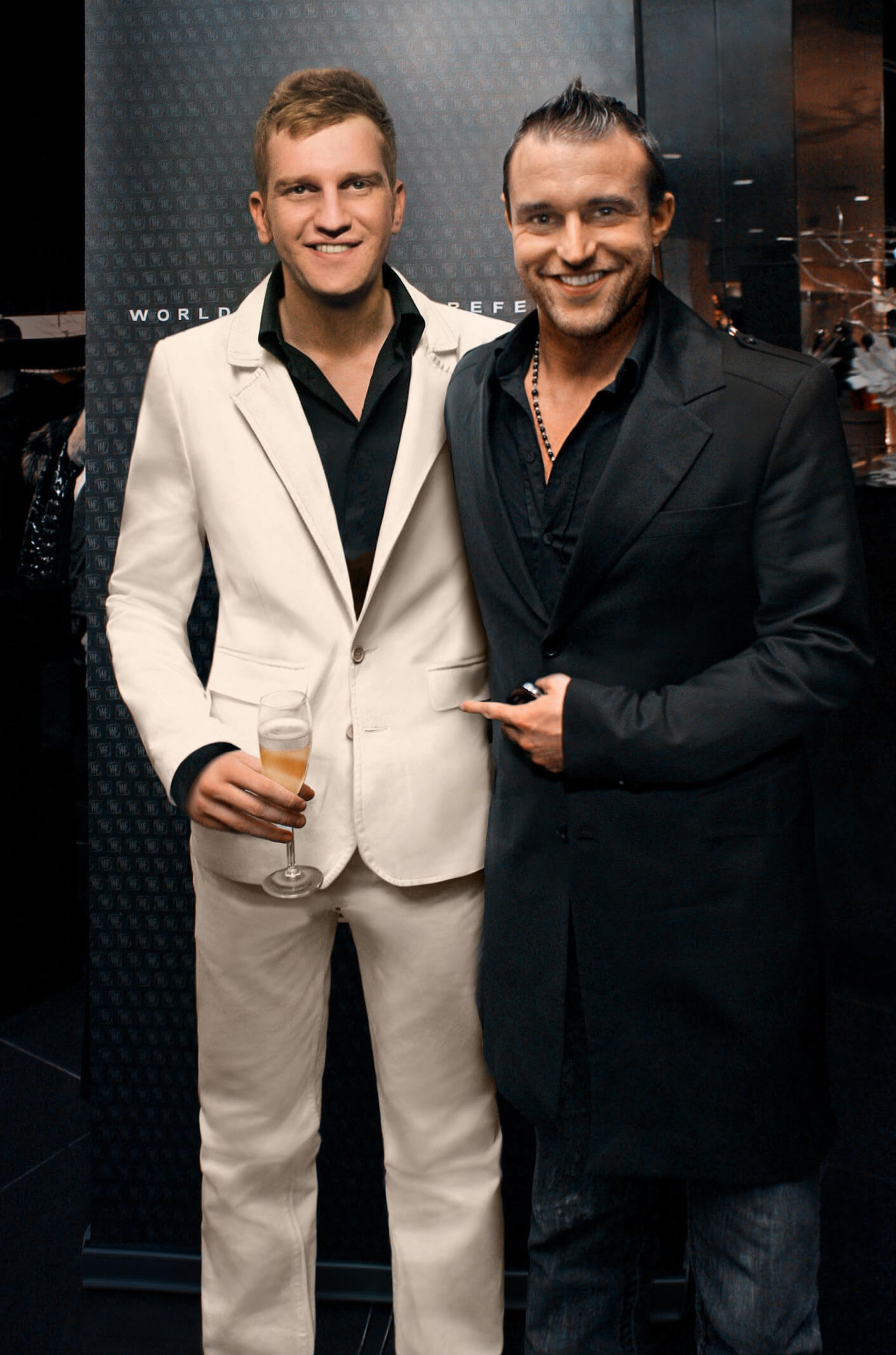 Стилист Александр Белов и
                                                            Филипп Плейн