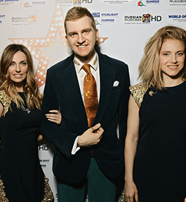 Группа Фабрика со стилистом Александром Беловым