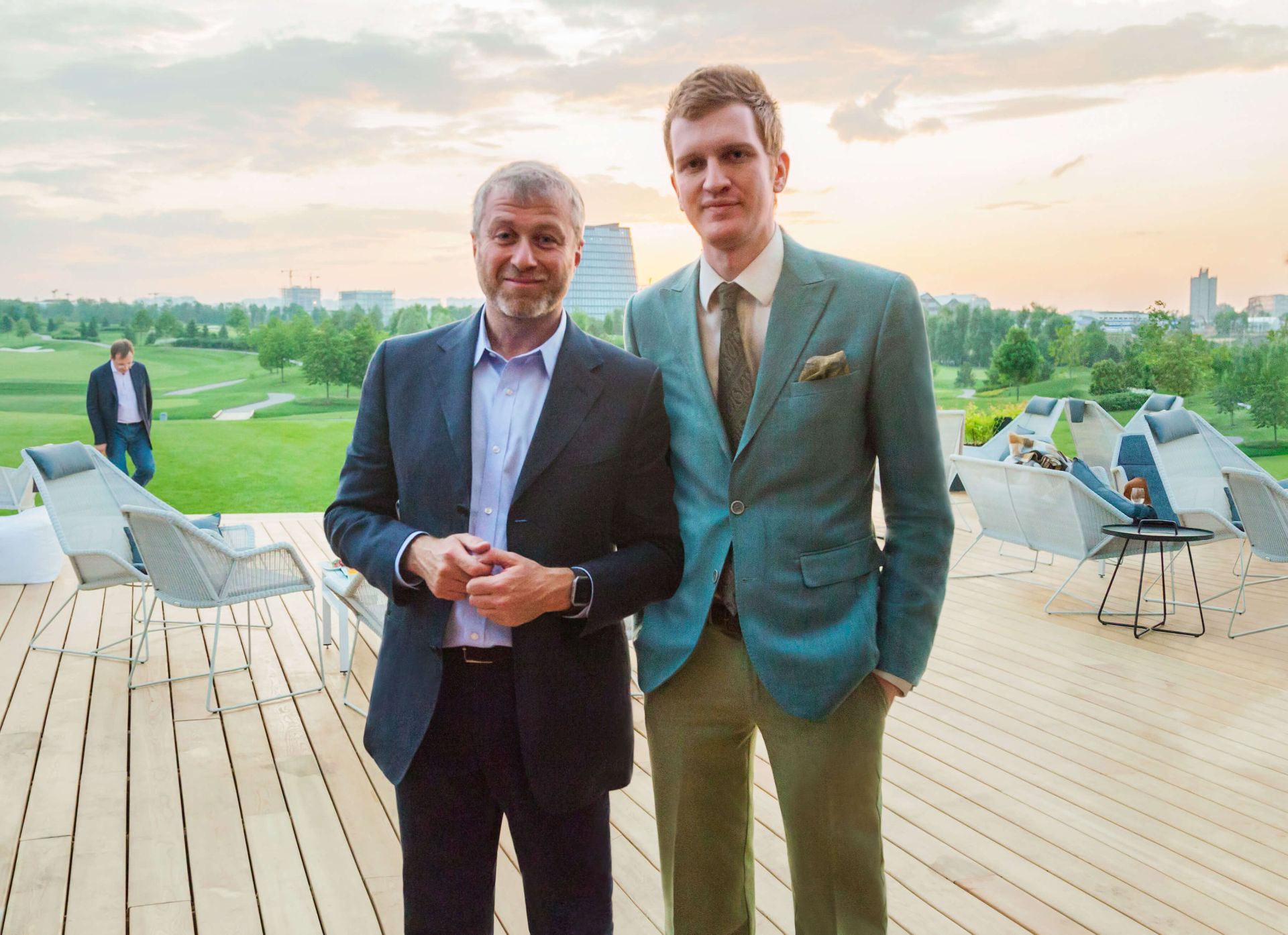 Стилист Александр Белов и
                                                           Роман Абрамович